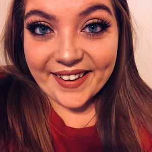 Meet your Posher, Kara